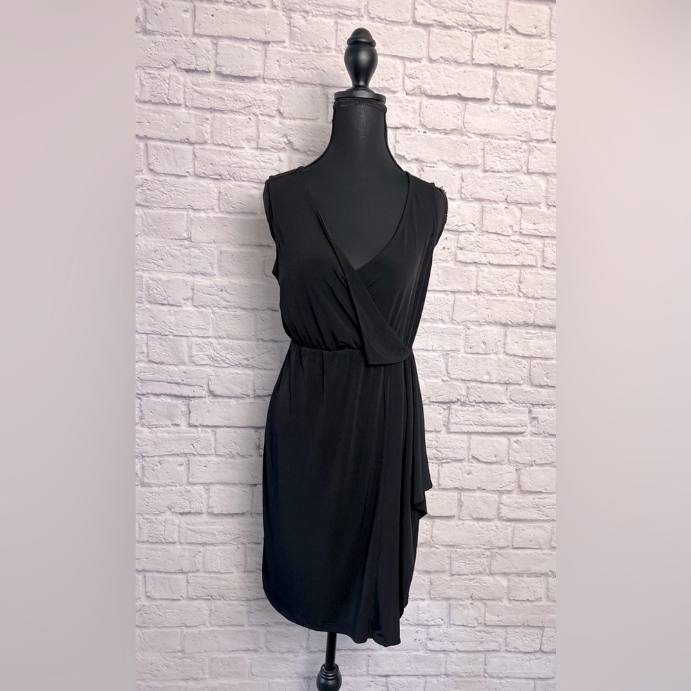 Daisy Fuentes Faux Wrap Dress with Elastic Waist and Ruffle Detail size XS